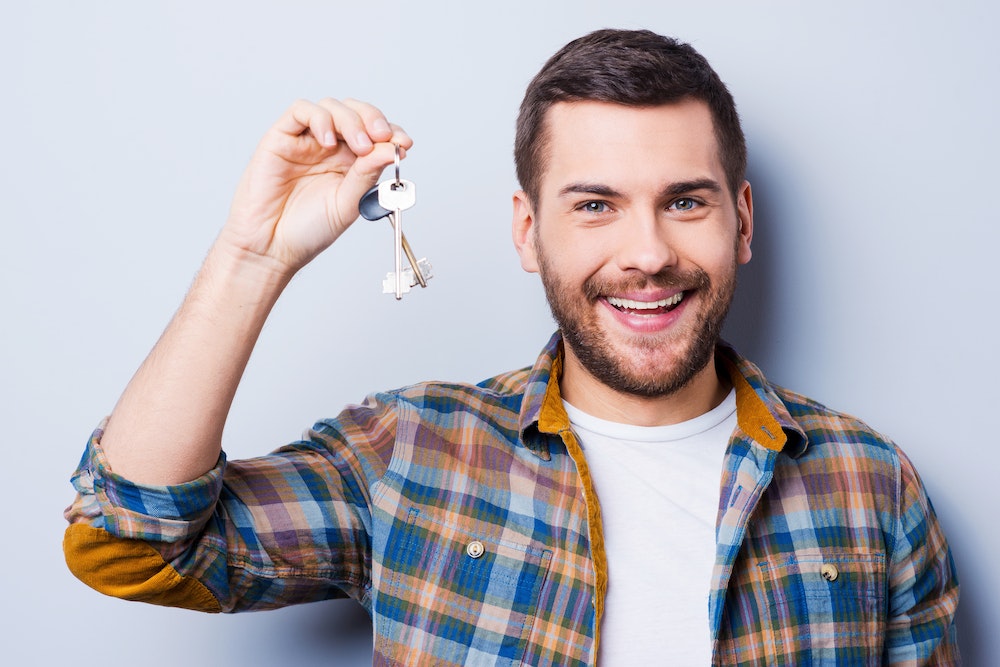 Les secrets des détectives immobiliers pour retrouver les anciens